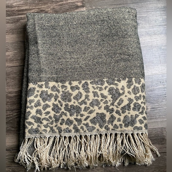 Croft & Barrow Women's Poncho One Size - Picture 5 of 5